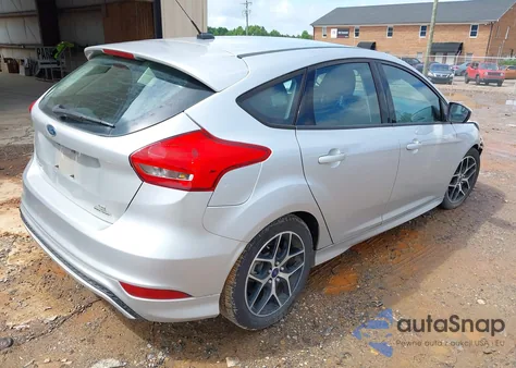 2015 Ford Focus Se z USA, uszkodzony, nr VIN 1FADP3K24FL365694